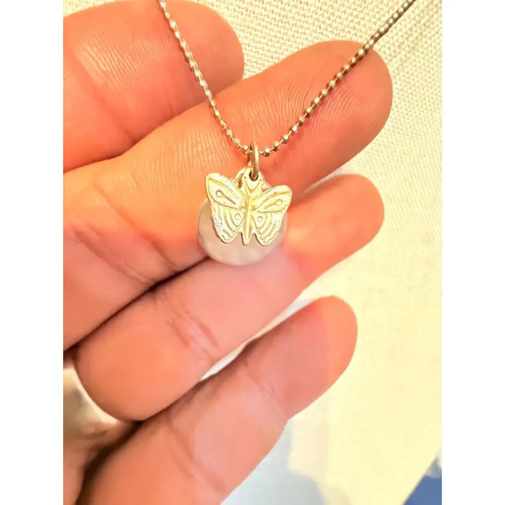 Vintage Butterfly Shell Pendant Necklace 16”+2”